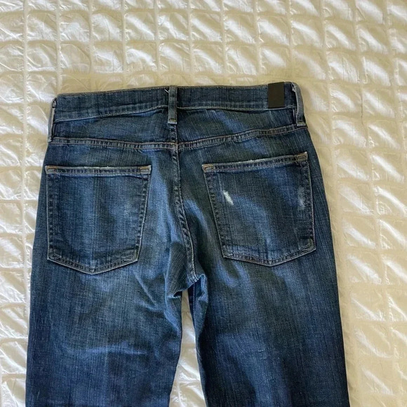 Vince 5 pocket relaxed rolled in destructed dark crimson distressed denim - Picture 6 of 12